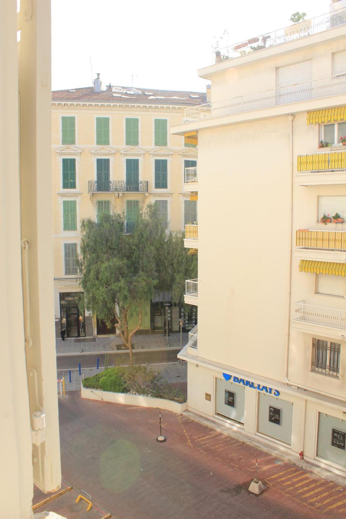 Centre Carre D'or